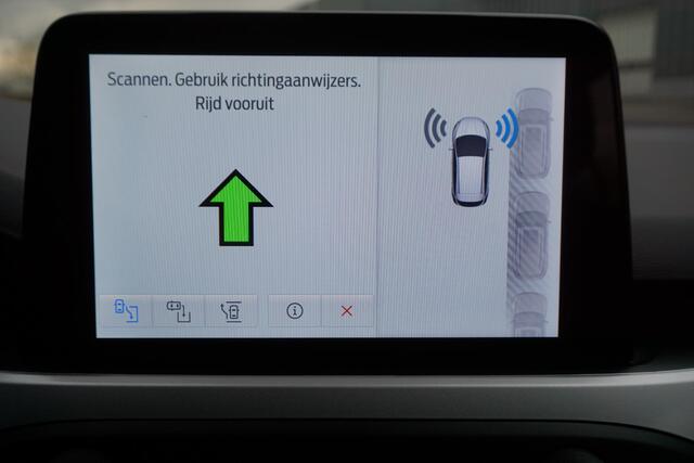 Ford FOCUS Wagon 1.0 EcoB.125pk Hybrid Business/Winterpakket/ Dealeronderhouden/1e Eigenaar.