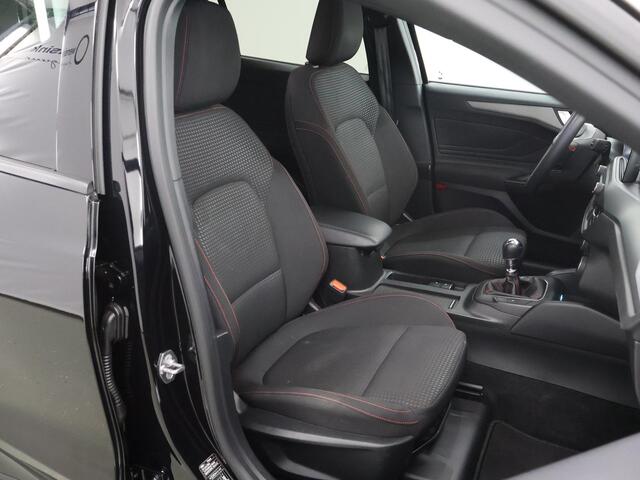 Ford FOCUS 1.0 EcoBoost Hybrid ST Line Style | Navigatie | Winterpakket | Parkeercamera | Stoelverwarming | Climate Control |