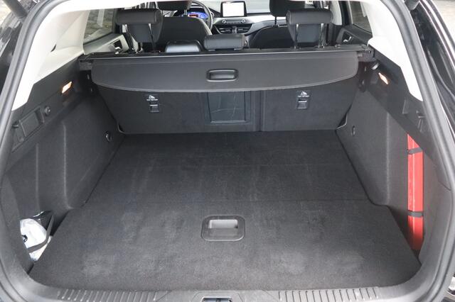 Ford FOCUS Wagon 1.0 EcoB. Titanium | Geen import | Trekhaak I Navi | Cruise |