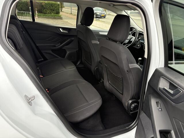 Ford FOCUS Wagon 1.0 EcoBoost Titanium Business