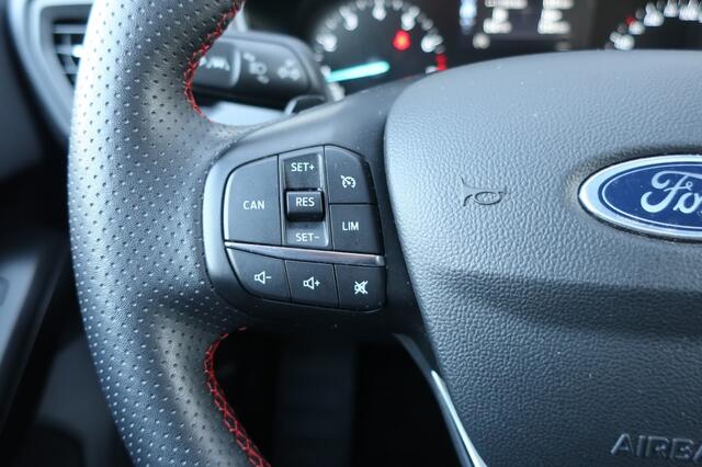 Ford FOCUS 1.0 ECOBOOST HYBRID 155PK ST-LINE, All Season Banden, etc.