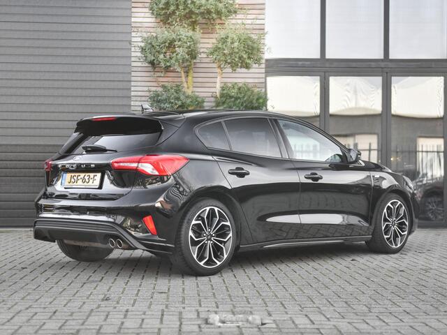 Ford FOCUS 1.5 EcoBoost ST Line Business Feestdagen geopend bel voor een afspraak. B&O, Panoramadak, Adaptieve, cruise control Led verlichting, 18 inch Velgen
