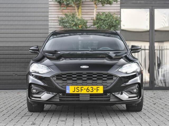 Ford FOCUS 1.5 EcoBoost ST Line Business Feestdagen geopend bel voor een afspraak. B&O, Panoramadak, Adaptieve, cruise control Led verlichting, 18 inch Velgen