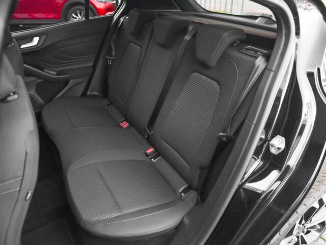 Ford FOCUS 1.5 EcoBoost ST Line Business Feestdagen geopend bel voor een afspraak. B&O, Panoramadak, Adaptieve, cruise control Led verlichting, 18 inch Velgen