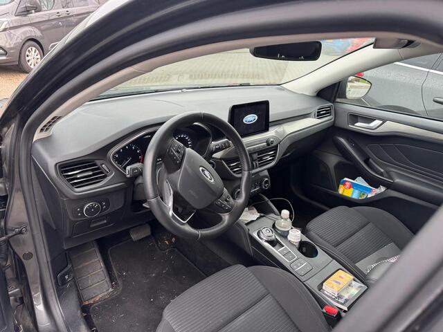 Ford FOCUS Wagon 1.0 EcoBoost Titanium Business | Winter pakket | Dealer onderhouden