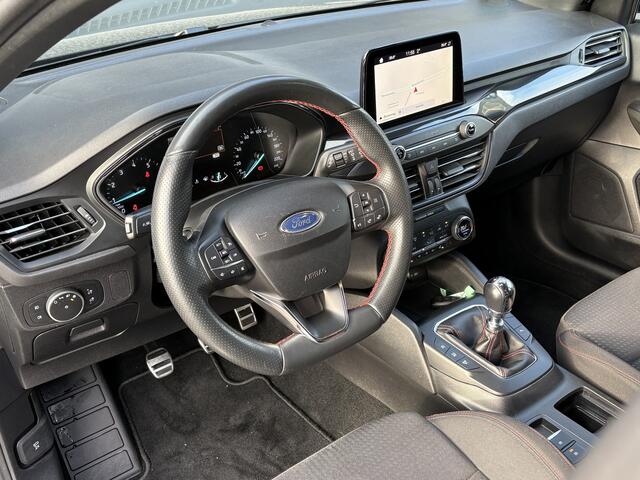 Ford FOCUS Wagon 1.5 EcoBoost ST Line Business | Navi | Camera | Carplay/Android | All Season | 18'' | LED | Interesse? Bel of App naar: 06 30 51 05 90