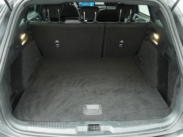 Ford FOCUS Wagon EcoBoost Hybrid 125 pk ST Line | Winter Pack | 4 seiz. banden | Navi | Clima | Cruise | Dr. loos Apple Carplay