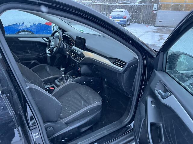 Ford FOCUS 1.0 EcoBoost Hybrid Trend Edition Business CAMERA CRUISE CARPLAY