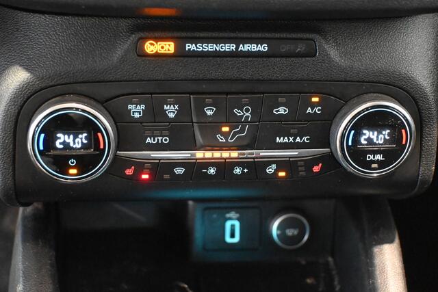 Ford FOCUS 1.0 EcoBoost Edition Business Lane Assist Adaptieve Cruise Trekhaak Apple Carplay Clima Stoel/Stuur verwarming Inruil Mogelijk!