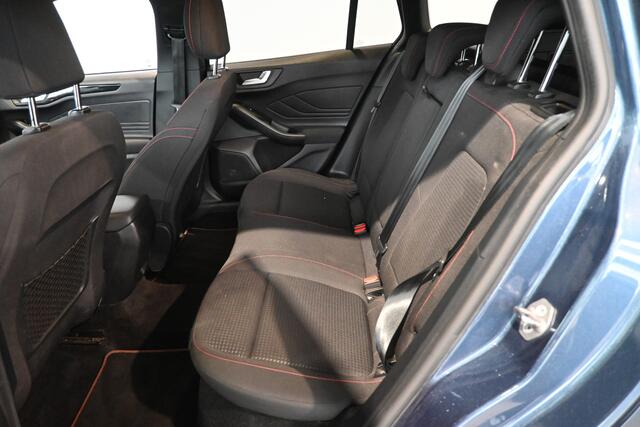 Ford FOCUS Wagon 1.0 EcoBoost ST Line X Business Lane Assist Adaptieve Cruise Trekhaak Clima Navigatie Stoel/Stuurverwarming Inruil Mogelijk!