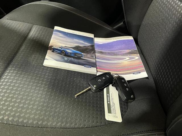 Ford FOCUS Wagon 1.0 EcoBoost Hybrid Trend Edition Business |1e EIG|2x PDC|Camera|Trekhaak!