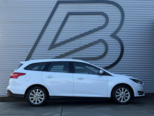Ford FOCUS Wagon 1.0 Titanium 1e Eigenaar,Navi,Clima,Cruise,PDC V+A,Dealer Onderhouden,6-Bak,N.A.P,APK tot 04-2026
