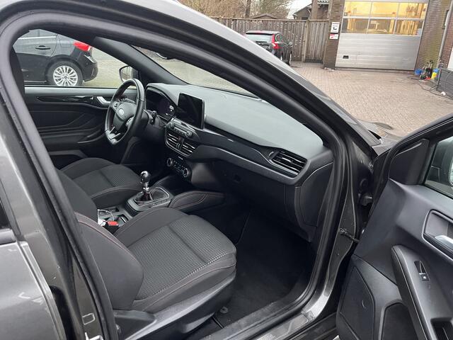 Ford FOCUS Wagon 1.0 EcoBoost Hybrid ST Line X Business TREKHAAK CAMERA CLIMA