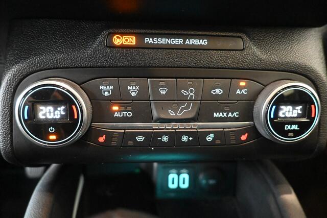 Ford FOCUS Wagon 1.0 EcoBoost Hybrid Titanium X Business Navigatie Carplay Stoelverwarming Inruil Mogelijk!