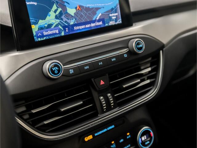 Ford FOCUS Wagon 1.0 EcoBoost Hybrid Titanium X 126Pk (PANORAMADAK, VIRTUAL COCKPIT, APPLE CARPLAY, GROOT NAVI, CAMERA, SPORTSTOELEN, GETINT GLAS, KEYLESS, LED ACHTERLICHTEN, NIEUWSTAAT)