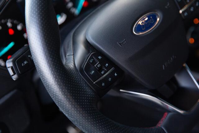 Ford FOCUS 1.0 EcoBoost ST Line Business