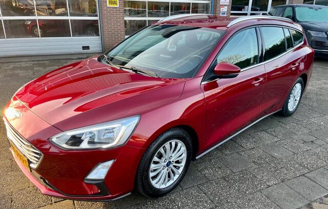 Ford FOCUS 1.5 ECOB. STUURVERW TREKHAAK AUTO NAP LOGISCH