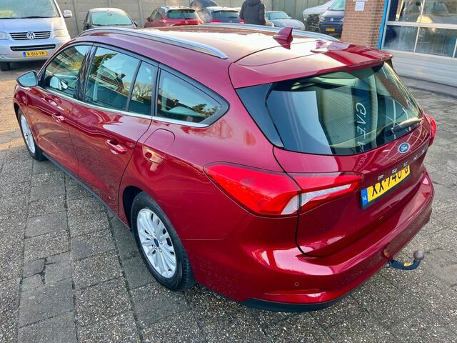Ford FOCUS 1.5 ECOB. STUURVERW TREKHAAK AUTO NAP LOGISCH