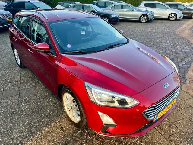 Ford FOCUS 1.5 ECOB. STUURVERW TREKHAAK AUTO NAP LOGISCH
