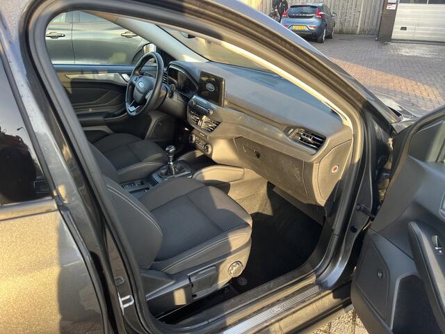 Ford FOCUS 1.0 EcoBoost Titanium Business WINTER PACK ADD CRUISE B&O