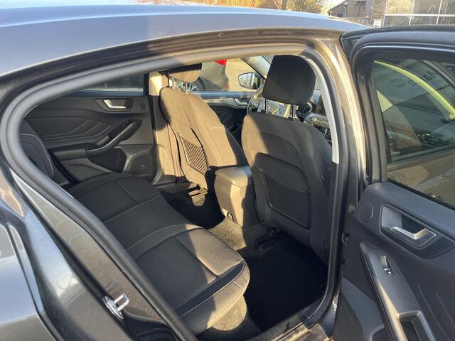 Ford FOCUS 1.0 EcoBoost Titanium Business WINTER PACK ADD CRUISE B&O