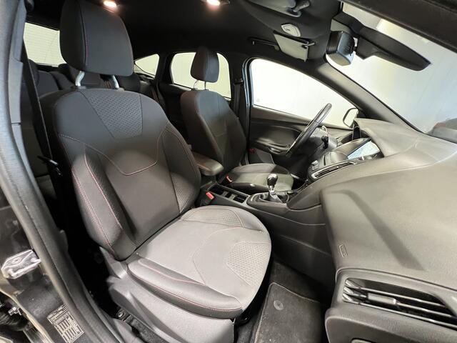 Ford FOCUS 1.0 ST-Line | Navigatie/Android/Apple Carplay | LM Velgen 18" | Cruise Control | Airco | Parkeer sensor v+a