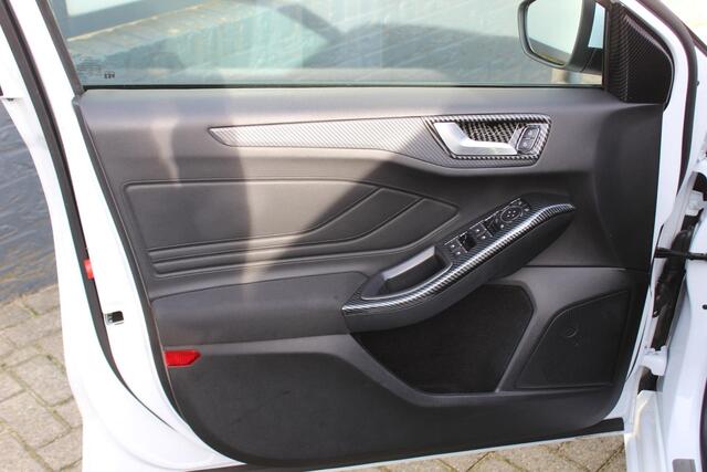 Ford FOCUS 1.5 EcoBoost ST Line Business 182PK Unieke KM Stand! Liefhebber! 100% Dealer onderhouden