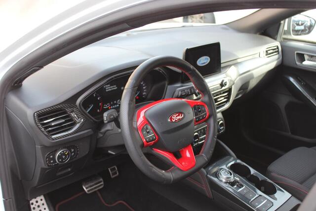 Ford FOCUS 1.5 EcoBoost ST Line Business 182PK Unieke KM Stand! Liefhebber! 100% Dealer onderhouden