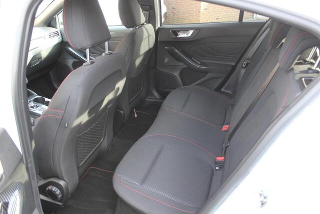 Ford FOCUS 1.5 EcoBoost ST Line Business 182PK Unieke KM Stand! Liefhebber! 100% Dealer onderhouden