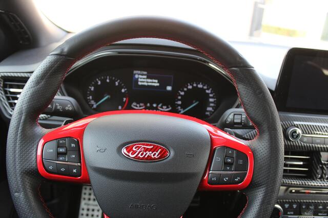 Ford FOCUS 1.5 EcoBoost ST Line Business 182PK Unieke KM Stand! Liefhebber! 100% Dealer onderhouden