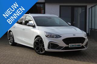 ford-focus-1.5-ecoboost-st-line-bus