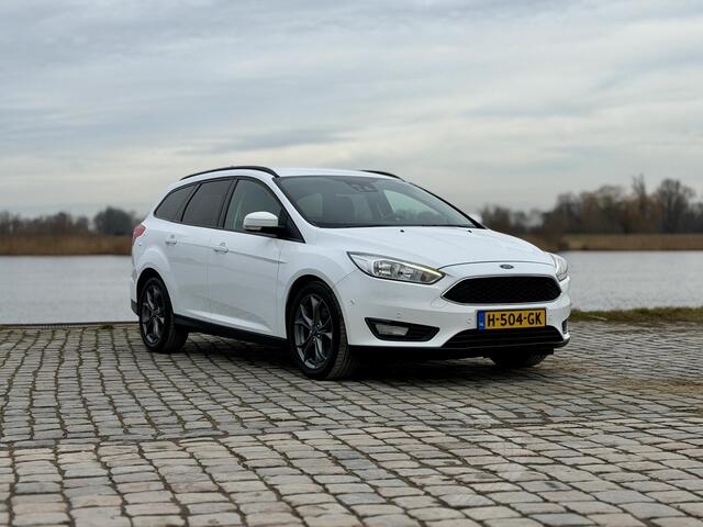 Ford FOCUS Wagon 1.5 Titanium|17"LM|Stoel/Stuur Verwarming