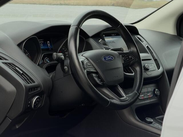 Ford FOCUS Wagon 1.5 Titanium|17"LM|Stoel/Stuur Verwarming