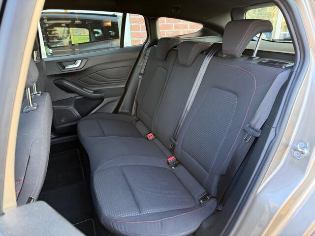 Ford FOCUS Wagon 1.0 EcoB. ST-line Bns CARPLAY / ANDROID / LED / DAB+ / NAVI / CL