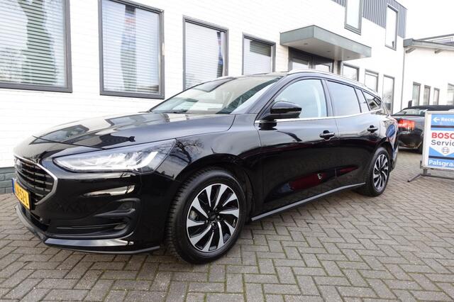 Ford FOCUS 1.0 EBH TITANIUM X Nieuwstaat Winterpack