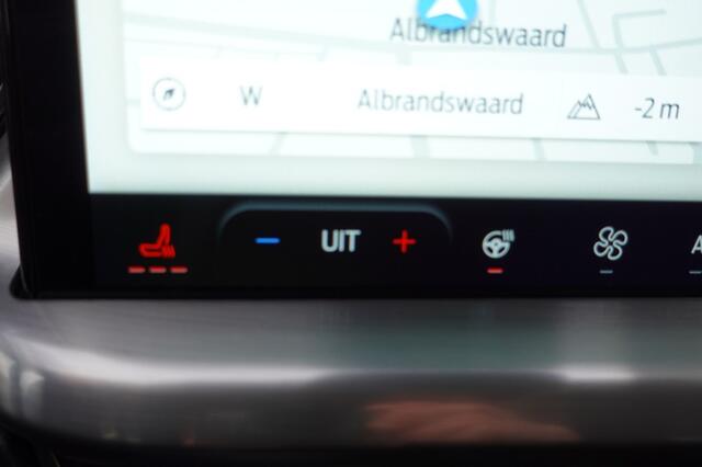 Ford FOCUS 1.0 EBH TITANIUM X Nieuwstaat Winterpack