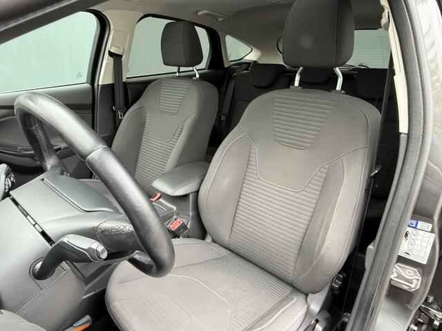 Ford FOCUS BWJ 2018 | 1.0 126PK Titanium | TREKHAAK | SCHUIFDAK | CLIMA | CAMERA | CARPLAY | NAVI | CRUISE | 2X PDC |