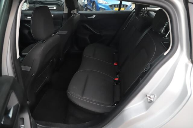 Ford FOCUS Wagon 1.0 EcoBoost Hybrid Trend Edition Business 125PK Trekhaak 16 inch LMV Navigatie Achteruitrijcamera Carplay Android