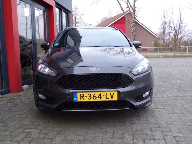 Ford FOCUS Wagon 1.0 ST-Line Automaat Stoelverw. Trekhaak PDC