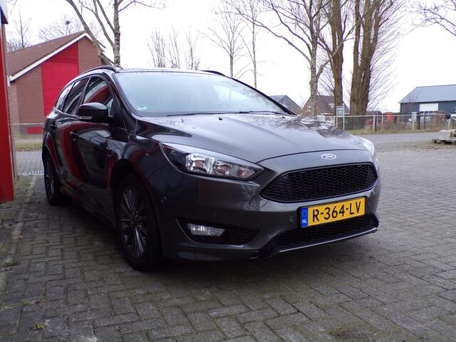 Ford FOCUS Wagon 1.0 ST-Line Automaat Stoelverw. Trekhaak PDC