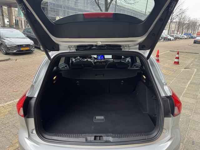 Ford FOCUS Wagon 1.0 EcoBoost ST Line Business | Navigatie | Apple Carplay | Cruise Control | Stuur + Stoelverwarming | Automatisch Parkeren | Keyless Entry| Parkeersensoren Voor + Achter | Achteruitrijcamera | lederen/stof bekleding | 1