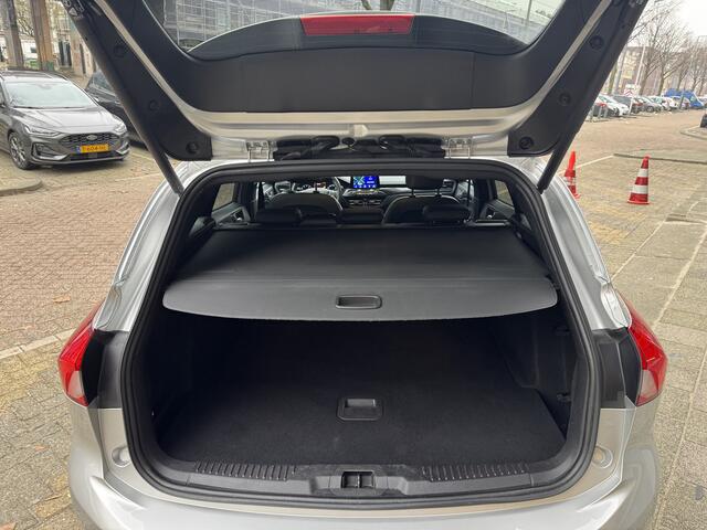 Ford FOCUS Wagon 1.0 EcoBoost ST Line Business | Navigatie | Apple Carplay | Cruise Control | Stuur + Stoelverwarming | Automatisch Parkeren | Keyless Entry| Parkeersensoren Voor + Achter | Achteruitrijcamera | lederen/stof bekleding | 1