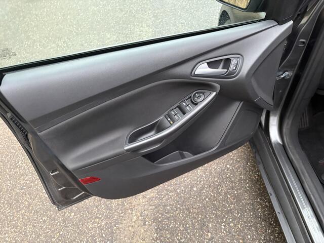 Ford FOCUS Wagon 1.0 Lease Edition / AIRCO / CRUISE / NAVI / 160dkm! NAP!