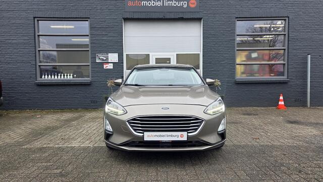 Ford FOCUS 1.0 Titanium | LED KOPLAMPEN | CAMERA | WINTERPAKKET | PARKEERPAKKET | DEALER ONDERHOUDEN