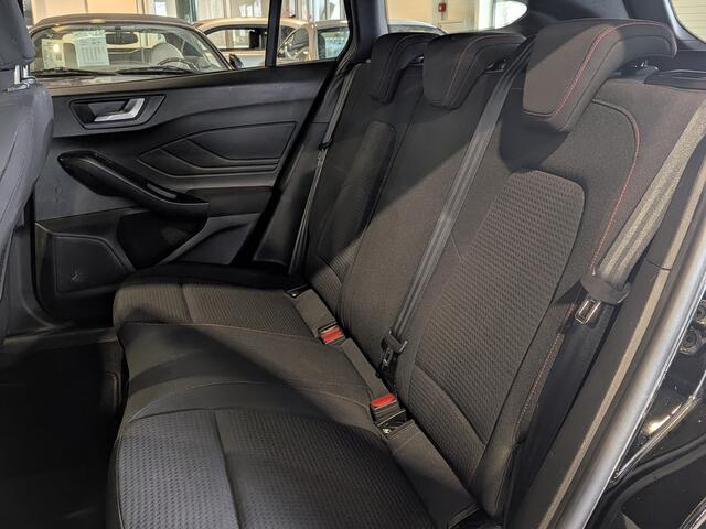 Ford FOCUS Wagon 1.0 EcoBoost Titanium Business Airco, Cruise Control, Trekhaak, Stuurbekrachtiging