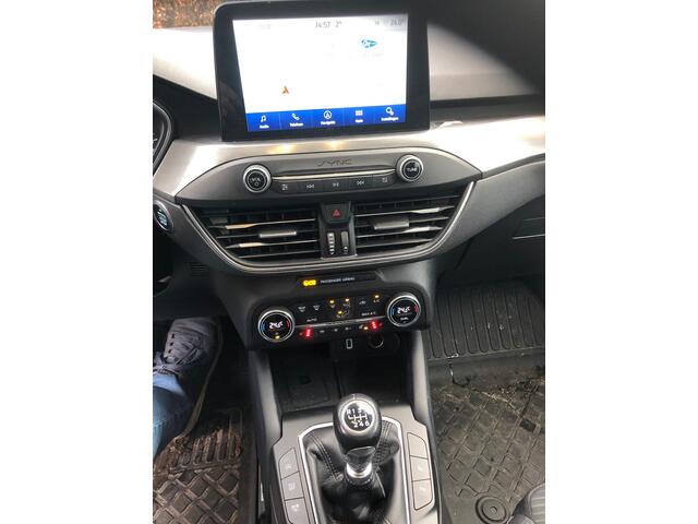 Ford FOCUS 1.5 EcoBlue Titanium Business | Clima | Navi | Xenon | Pano | Privacy glas | Camera | Active | Voorruit en stoelverwarming | Adaptive cruiscontrol | Full |
