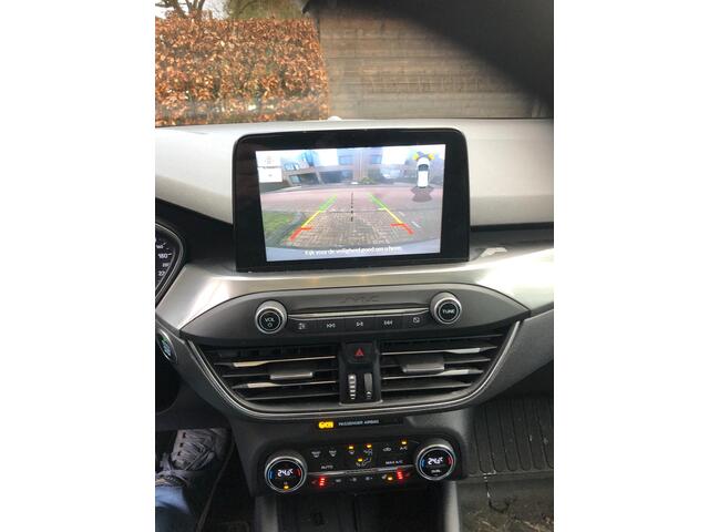 Ford FOCUS 1.5 EcoBlue Titanium Business | Clima | Navi | Xenon | Pano | Privacy glas | Camera | Active | Voorruit en stoelverwarming | Adaptive cruiscontrol | Full |