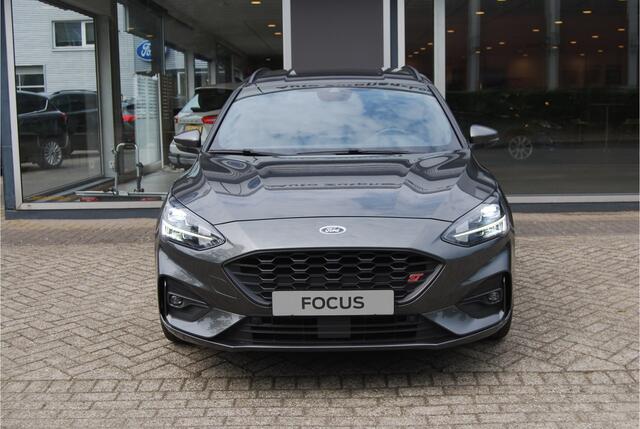 Ford FOCUS Wagon 1.5 EcoBoost ST Line X Business 150pk AUTOMAAT LED | WINTERPACK | CLIMATE | WINTERBANDEN*| CAMERA | 18 INCH | 1500KG TREKVERMOGEN