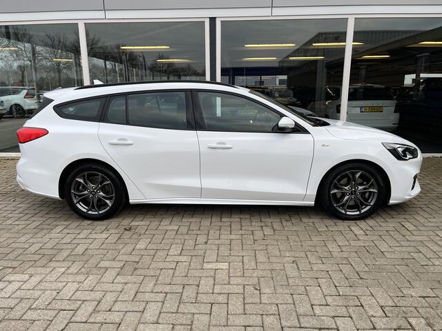 Ford FOCUS Wagon 1.5 EcoBlue ST Line Business Elec trekhaak / Clima / Led / Carplay