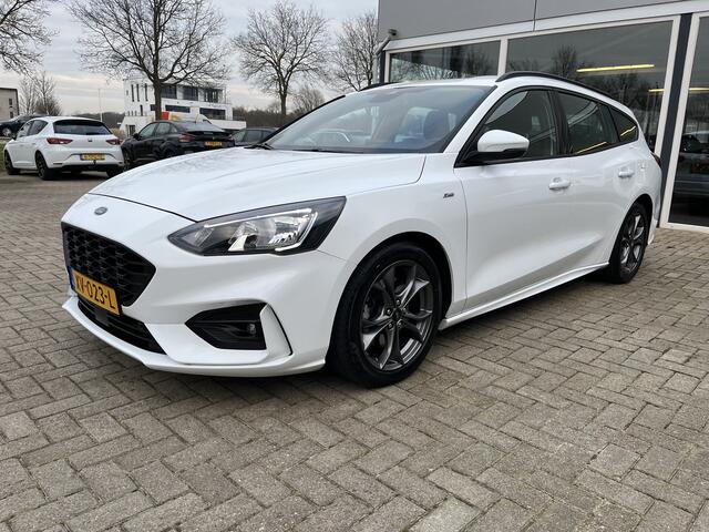 Ford FOCUS Wagon 1.5 EcoBlue ST Line Business Elec trekhaak / Clima / Led / Carplay